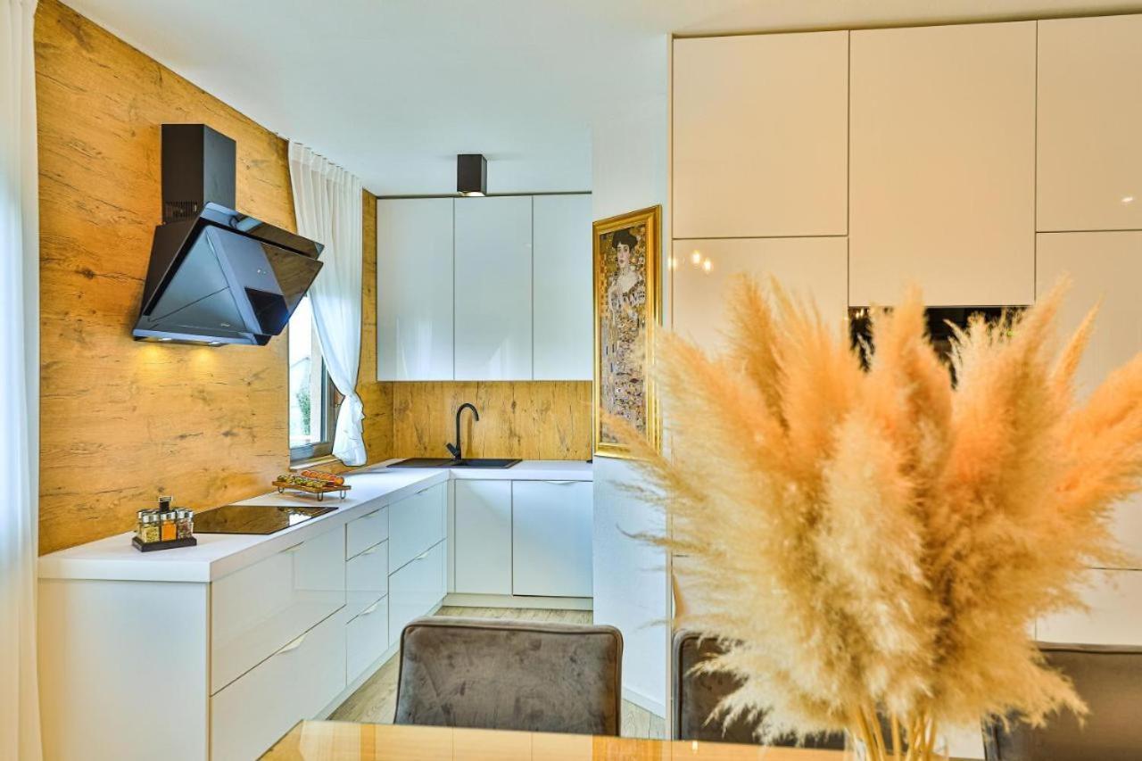 Ipm Apartments Kaštela 外观 照片